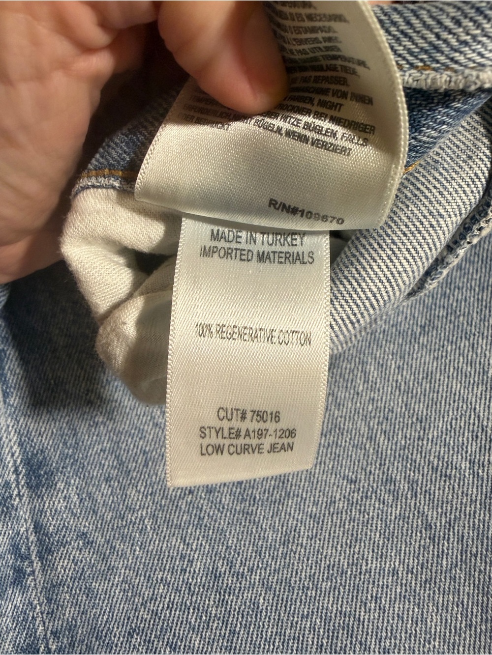 Anthropologie Agolde Low Curve Jean in Force Mid Wash 26 Bowed Barrel Leg - Picture 10 of 15